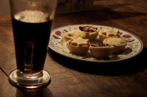 Mulled wine & mince pies